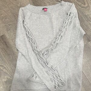Vince Camuto Light Gray Knit Top